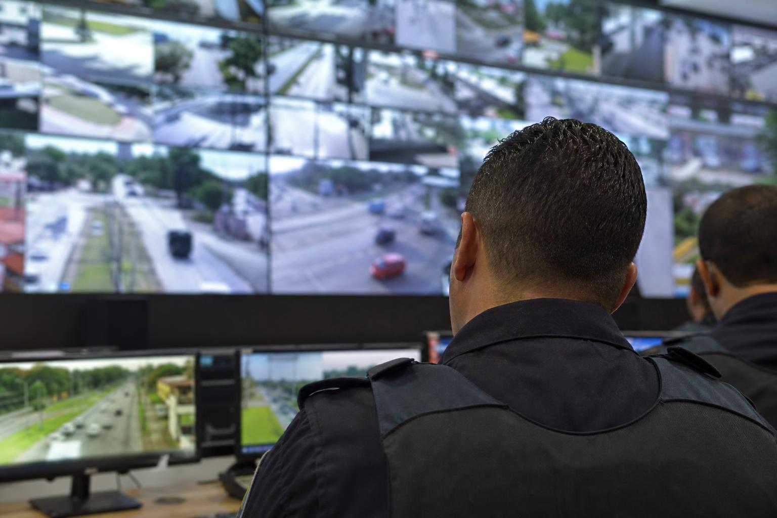 Câmeras ajudam, mas a punição precisa chegar a quem mandou fazer